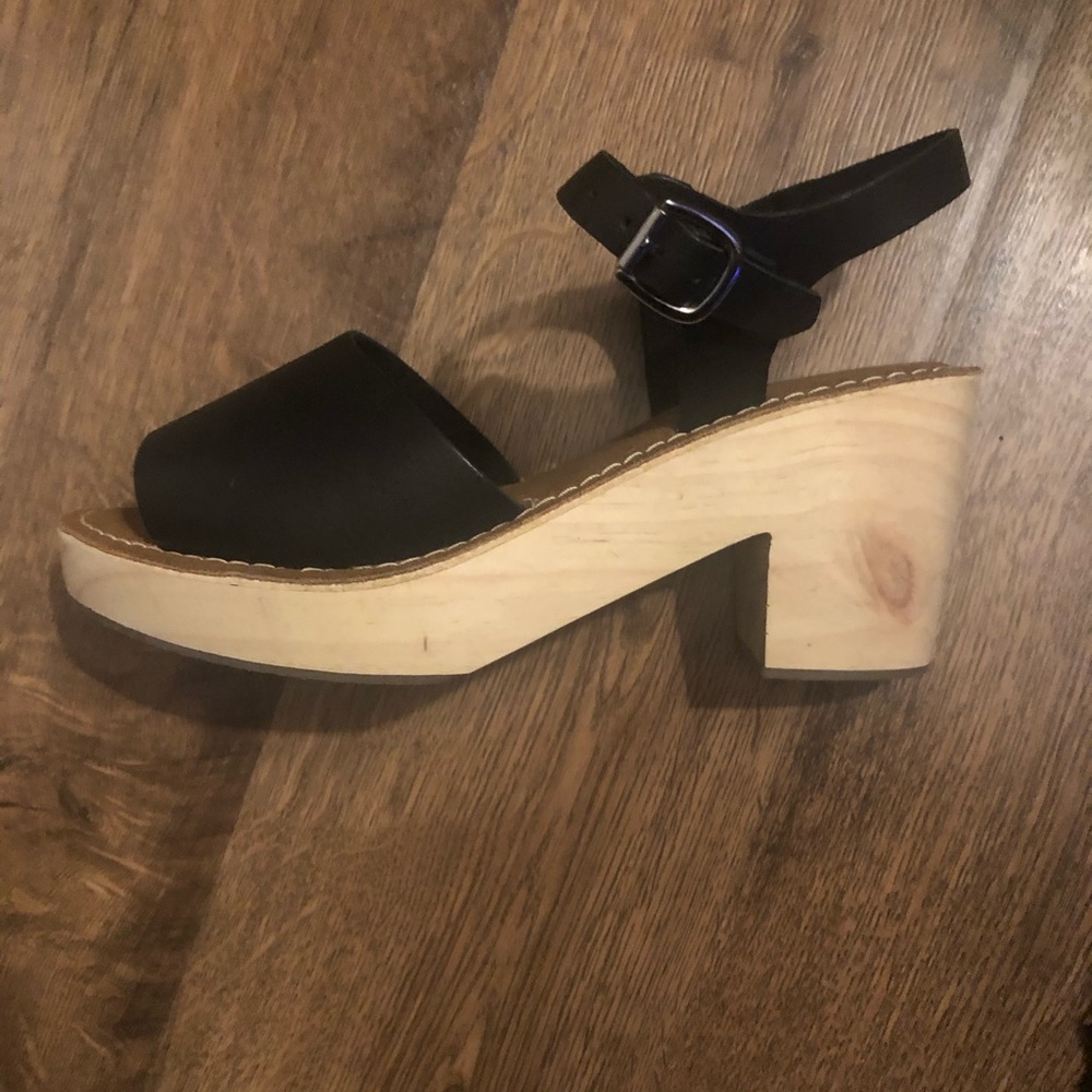 Black Sandal clogs Size 9